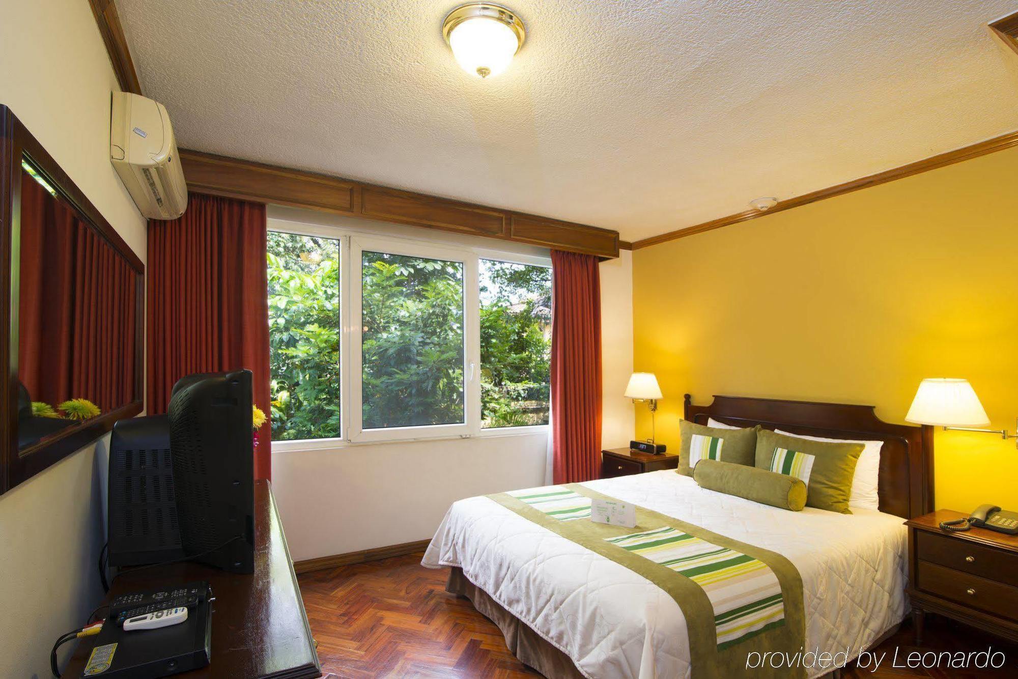 Apartotel & Suites Villas Del Rio San Jose  Bagian luar foto